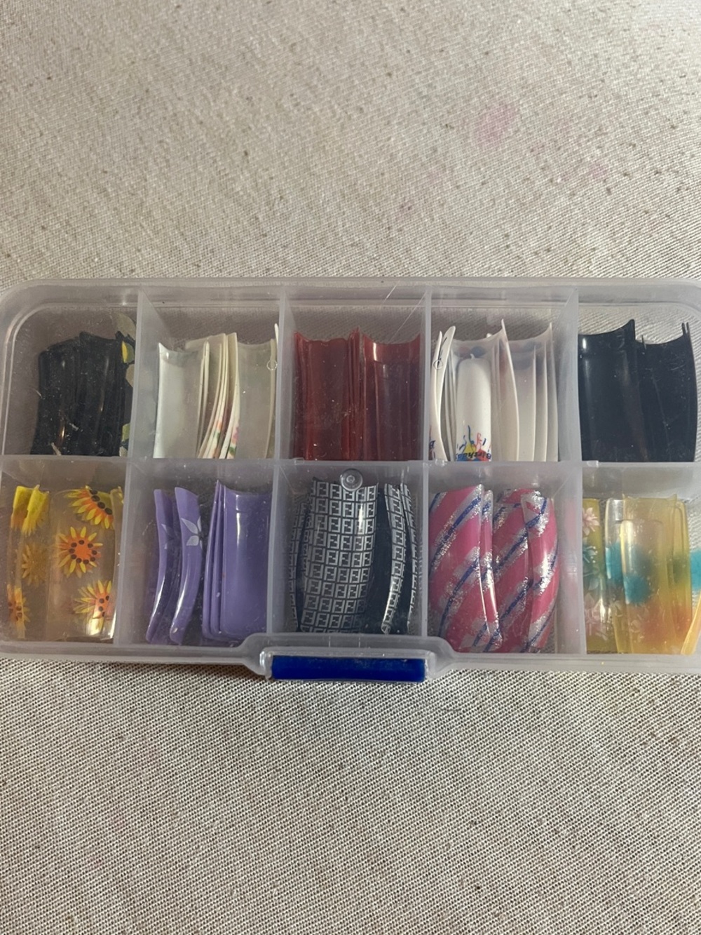 Storage Box with Assorted Colorful Nail Tips set 1